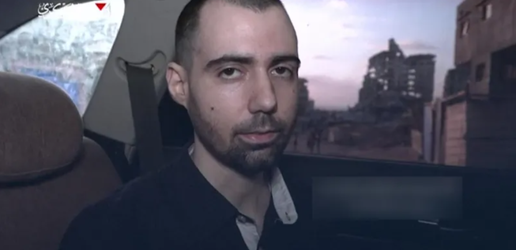 Ultimul român aflat în mâinile Hamas va fi eliberat: „Guy Gilboa-Dalal trebuia să-și ia cetățenia. A fost răpit de la festivalul Nova înainte să primească actele. Fratele lui mai mare a scăpat, n-a fost ostatic”