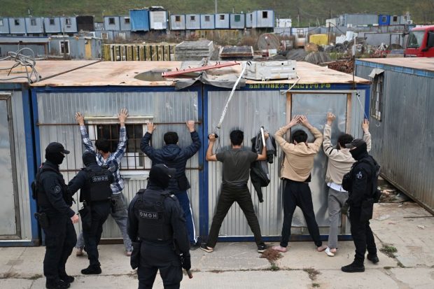 Lupte de stradă între migranți, la Moscova: „Cetățenii străini care nu sunt închişi vor fi expulzaţi”