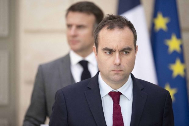 Macron îi cere lui Sébastien Lecornu să mai rămână în funcție 48 de ore, după ce acesta a demisionat plângându-se că sunt prea multe „egouri”