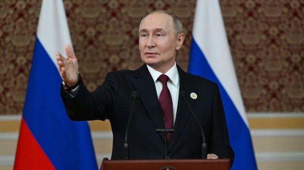 Vladimir Putin a cerut Kievului să-i cedeze Donețk, într-o convorbire cu Donald Trump. Președintele SUA ar putea fi de acord
