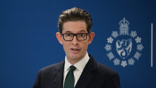 MI5 lansează un rar avertisment către politicieni că sunt ţinte ale spionilor ruși și chinezi