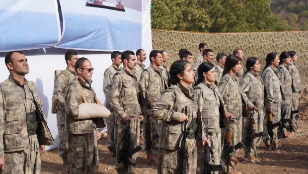 Gruparea kurdă PKK renunță la insurgență și își retrage luptătorii din Turcia