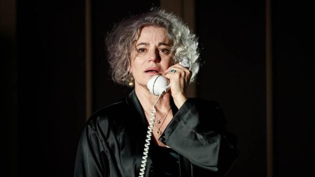 Imagine Stire Maia Morgenstern mărturisește de ce nu poate dormi: „Mi-e drag. Și mi-e greu. Și mi-e dulce.” Cum au arătat primele săptămâni ale actriței în calitate de bunică | VIDEO | 2review.ro