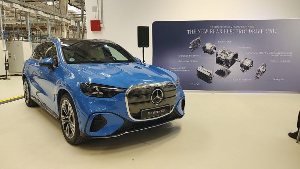 500 de locuri de muncă la noua linie de producție Mercedes-Benz de la Sebeș. A costat peste 100 de milioane de euro și este destinată exclusiv diviziei electrice