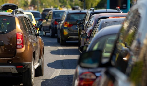 Traficul va fi restricţionat 5 zile pe DN 1 Ploieşti-Braşov, de săptămâna viitoare, în zona localităţii Băneşti