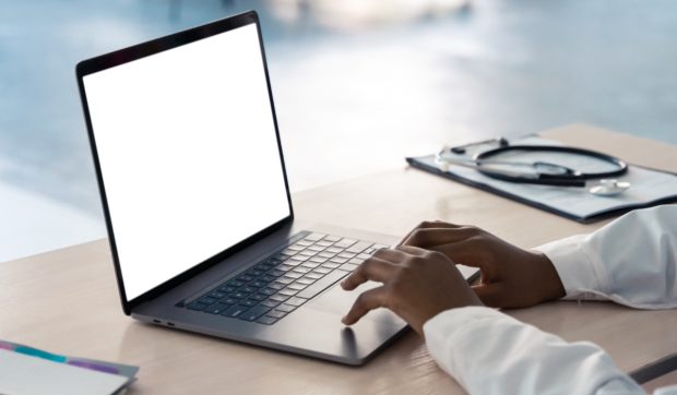Medicii de familie din Cluj reclamă că Platforma Informatică a Asigurărilor Sociale de Sănătate nu funcționează de peste 24 de ore: „CNAS încă nu recunoaște public acest lucru”