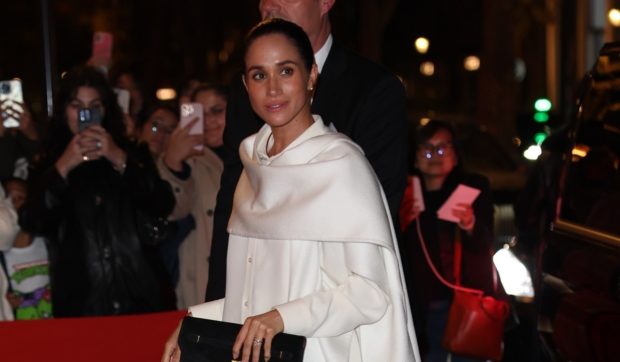 Imagine Stire Cum a apărut Meghan Markle la Paris Fashion Week. Soția Prințului Harry a atras toate privirile cu ținutele | 2review.ro