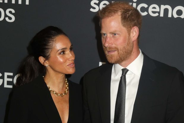 Cine este binefăcătoarea misterioasă a lui Harry și Meghan, cea care le asigură un trai de lux în SUA