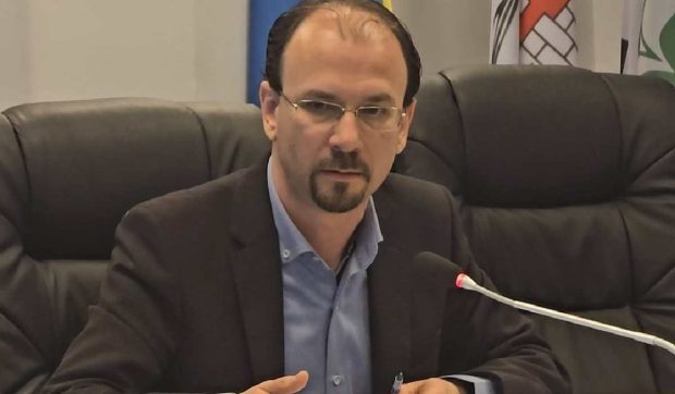 Primarul din Ploiești spune că a găsit un „oraș în ruină” și că blocurile noi „sunt ghetouri”