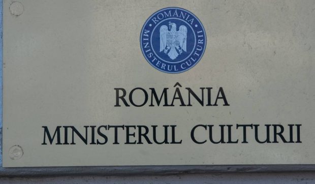 Salariile din zona Culturii, sub semnul întrebării pentru noiembrie și decembrie. Ministrul ar pune presiune pe angajați să intre în concedii fără plată