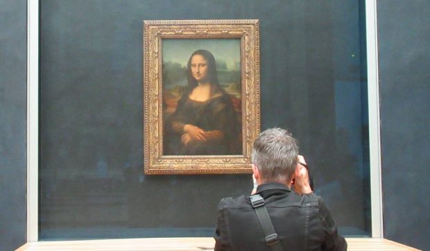 Biletele la Muzeul Louvre se scumpesc cu aproape 50% pentru o categorie de turiști: cine va plăti mai mult ca s-o vadă pe Mona Lisa