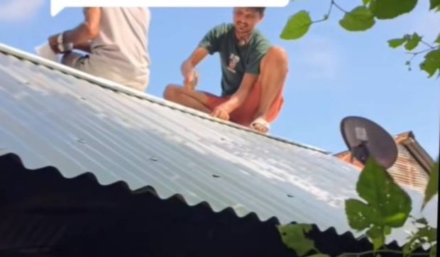 Primul lucru făcut de nepalezul întors în țara natală după 4 ani de muncă în România: „Respect maxim”