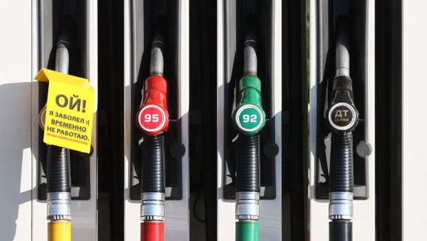 Un șofer din Baia Mare a filmat pompa de benzină care îi lua banii, dar nu îi dădea strop de combustibil: „Plăteam liniștit aerul care venea pe furtun”