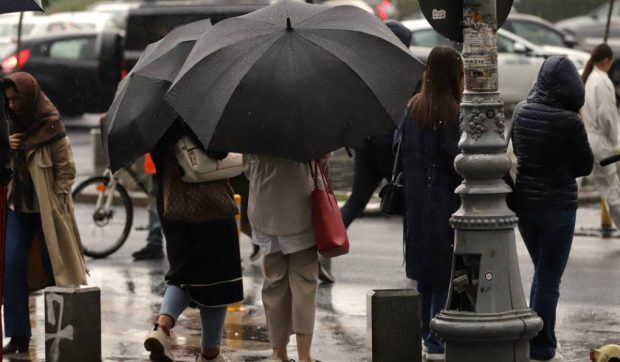 Apel pentru români după avertizarea meteo ANM de ploi, vijelii și ninsori: „Să evite deplasările inutile”