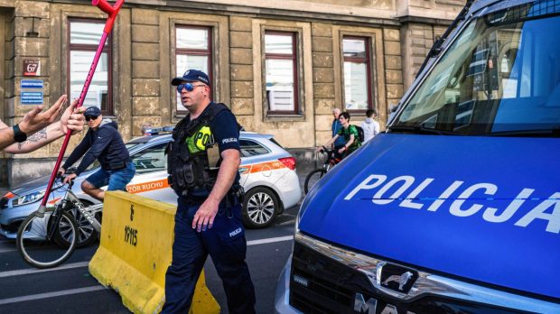Varşovia și România au dejucat un complot din Rusia de expediere a unor colete explozive, spune Varșovia