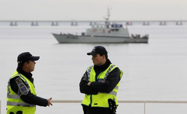 O navă a Gărzii Naționale din Portugalia a fost atacată de traficanții de droguri: un ofițer a murit, alți trei au fost răniți