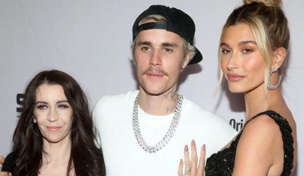 Imagine Stire Fanii lui Justin Bieber, îngrijorați de rugăciunea făcută de mama artistului: „Duhule Sfânt, vindecă rana”! Reacția cântărețului | 2review.ro