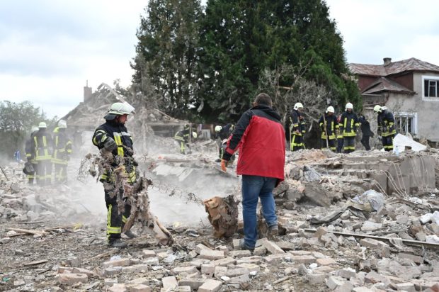 Peste 100.000 de piese fabricate în Occident au fost găsite în dronele și rachetele Rusiei, spune Zelenski