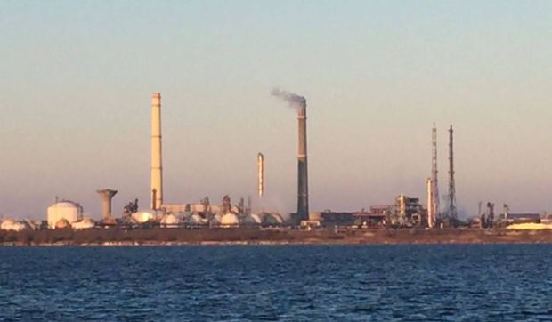 Scurgere de substanțe toxice și iritante la rafinăria Petromidia din Năvodari. Mirosul înțepător se simțea, în special, noaptea