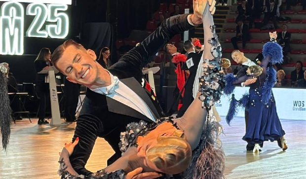 Rareș Cojoc și Andreea Matei câștigă ultimul Grand Slam al anului. Sunt cei mai buni dansatori din lume | VIDEO