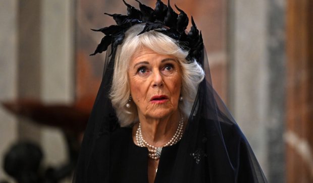 Cum a apărut regina Camilla la Vatican. Regele Charles și Papa Leon s-au rugat împreună în Capela Sixtină