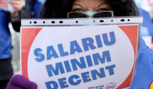 Nu vreți majorarea salariului minim în România, ca în UE? Foarte bine, să sperăm că nu veți ofta la alegeri