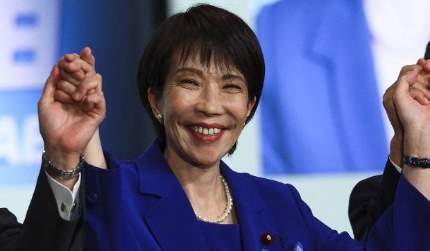Sanae Takaichi, admiratoare Iron Maiden, a bătut la tobe într-o trupă heavy metal. Cum a ajuns prima femeie prim-ministru al Japoniei în politică