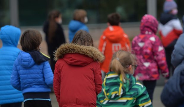 Când se întorc elevii din București la școală. Anunțul ministrului Educației, Daniel David