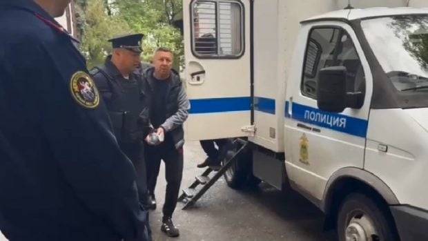 Oficial corupt prins cu un milion de euro și 12 kilograme de aur, după o urmărire ca-n filme, în Rusia. Unde era ascunsă averea