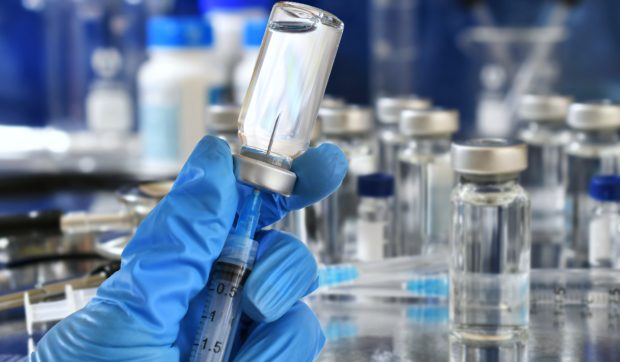 Un vaccin revoluționar ar putea opri complet răspândirea cancerului de piele, pancreas și sân