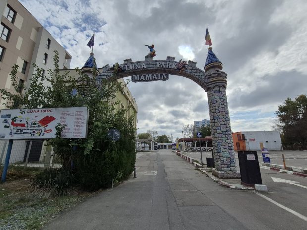 Sfârșit de sezon la Mamaia: turiștii au plecat, iar parcul de distracții din Satul de Vacanță a rămas pustiu