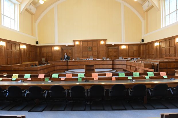 Statul a plătit 470.000 de euro despăgubiri unui bărbat arestat pe nedrept, în Cehia: „Consecințe grave asupra sănătății. A ajuns la psihiatrie”