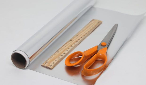 De ce folia de aluminiu are două părți diferite: deosebirile dintre ele și pe care ar trebui să o folosim