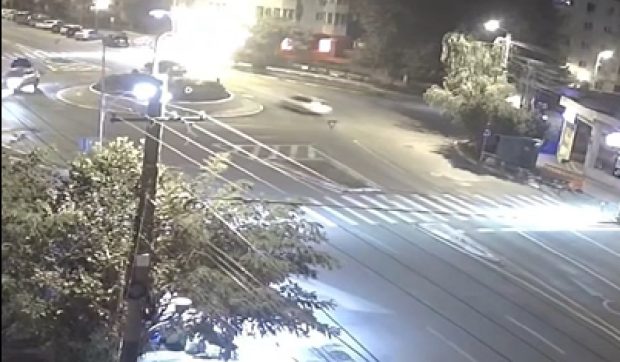 Cursă nebună prin Constanța: un șofer băut a fugit de polițiști și a provocat un accident