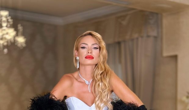 Imagine Stire Ce o punea Zina Dumitrescu pe Valentina Pelinel să facă la începuturile ei în modelling: „Mergeam prin țară la așa-numitele contractări” | 2review.ro