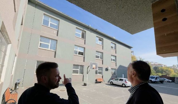 Încep reparațiile la sălile de clasă de la Liceul Dimitrie Bolintineanu, care au fost afectate în urma exploziei din Rahova