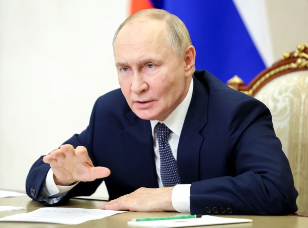 Un om de știință apropiat lui Putin susține că Occidentul va folosi un virus pentru a ucide majoritatea oamenilor