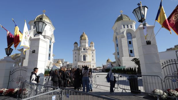 Catedrala Mântuirii Neamului va fi mai mult închisă decât deschisă în noiembrie și decembrie. Care este programul de vizitare