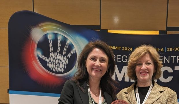 Oana Pellea o ceartă pe Carmen Uscatu că n-a vorbit cu Oana Gheorghiu în privat despre problema de incompatibilitate ONG-Guvern. Ce spun alți susținători