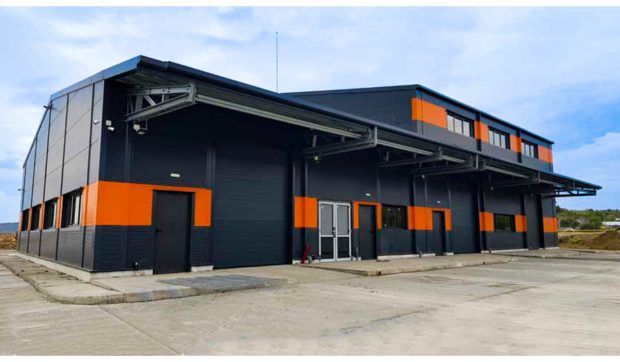 Hale metalice vs. hale din beton: ce să alegi pentru afacerea ta