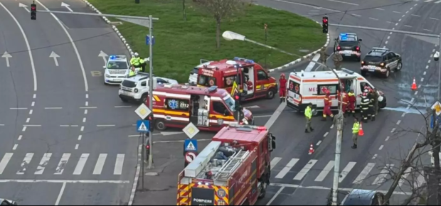 https://static4.libertatea.ro/wp-content/uploads/2025/11/accident-ambulanta-mapn-bucuresti-620x290.png