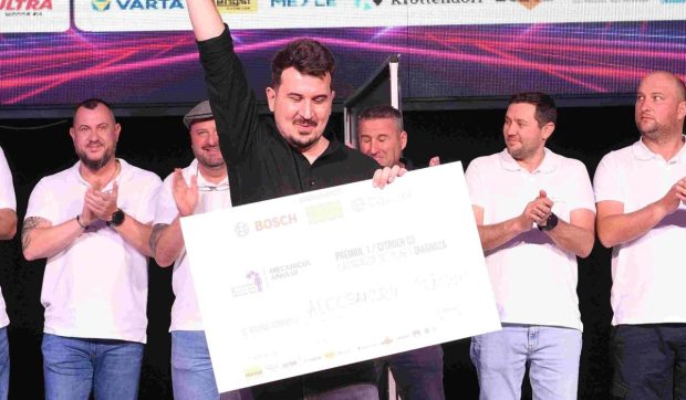 Mecanicul anului în România vine din București. El a învins 2.000 de concurenți în finala de la Brașov