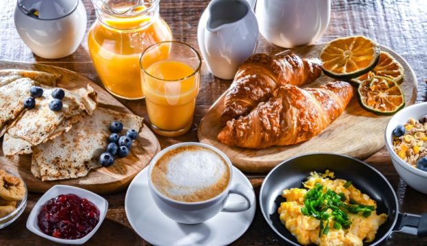 Alimente pe care să nu le consumi în timp ce bei cafea