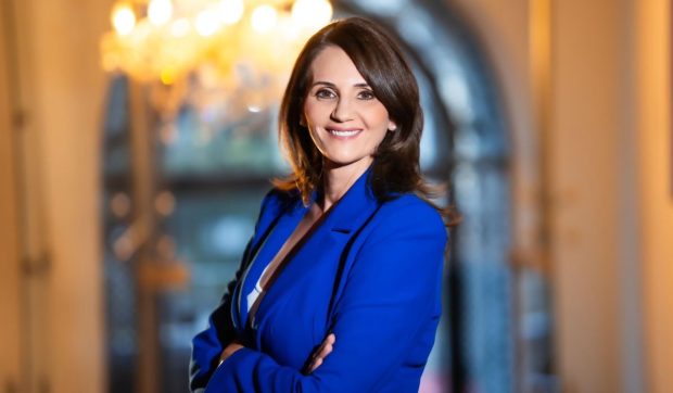 Anca Alexandrescu a mințit pe Facebook despre o taxă de pacare de 540 de lei în București