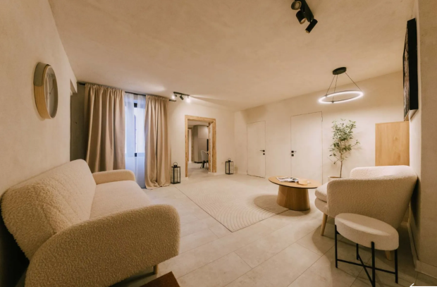 Cum arată primul apartament din România vândut cu criptomonede, la Brașov: un cuplu a plătit 369.000 euro în bani virtuali