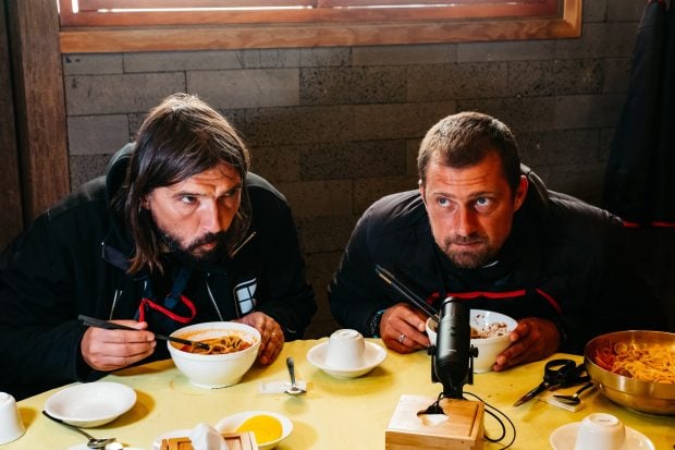 Asia Express, 11 noiembrie 2025. O echipă e eliminată înainte de marea finală, care va avea loc în Seul