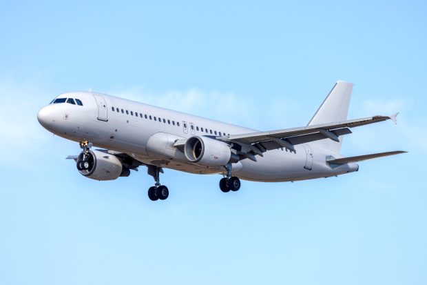 O companie aeriană românească a luat din Gaza 153 de palestinieni care credeau că zboară în India și i-a dus în Africa de Sud