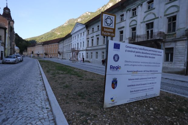 Condamnări grele în dosarul devalizării stațiunii Băile Herculane: un avocat a primit 10 ani și 4 luni de închisoare. Hoteluri renumite, confiscate și întoarse în patrimoniul statului român