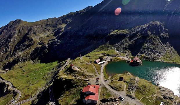 România atrage mai puţini turişti străini acum decât în comunism. Albania, de 6 ori mai atractivă