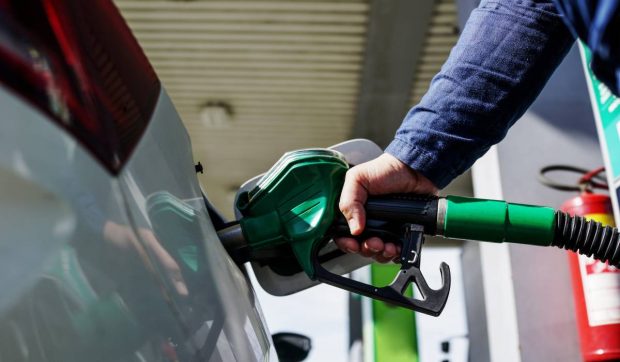 Puțină apă adăugată în motorina reduce emisiile cu până la 70% și crește eficiența motoarelor, arată un studiu chinez